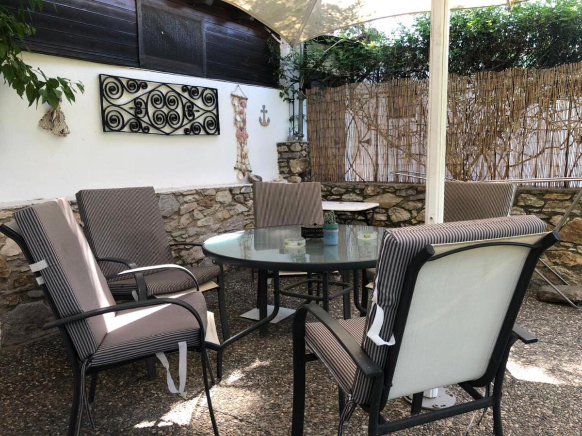 Oasis Aparthotel Skiathos Town Exterior photo