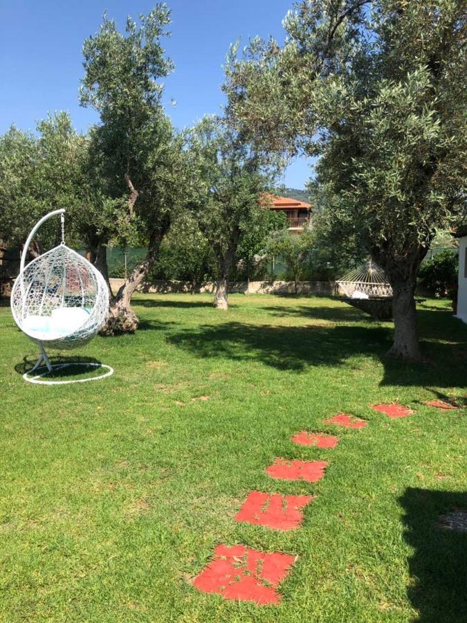 Oasis Aparthotel Skiathos Town Exterior photo