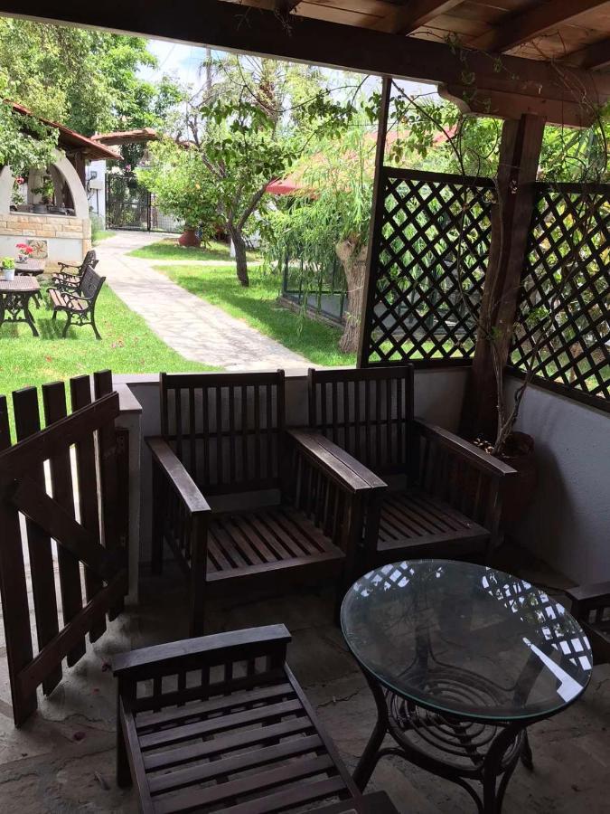 Oasis Aparthotel Skiathos Town Exterior photo